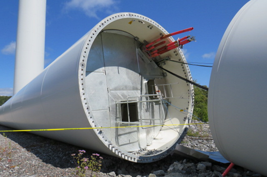 Photographie d'une éolienne défaillante par Y. Korany